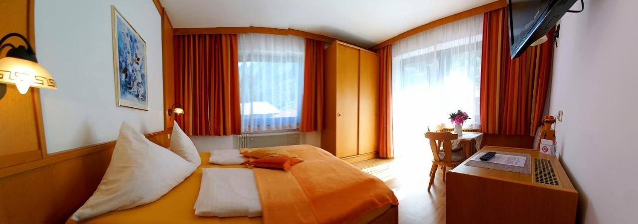 Apart-Pension Oberreiter Fusch an der Grossglocknerstrasse エクステリア 写真