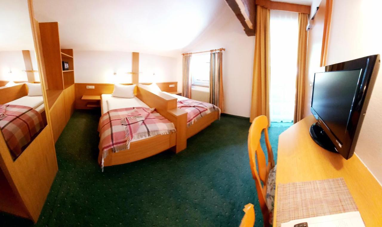 Apart-Pension Oberreiter Fusch an der Grossglocknerstrasse エクステリア 写真