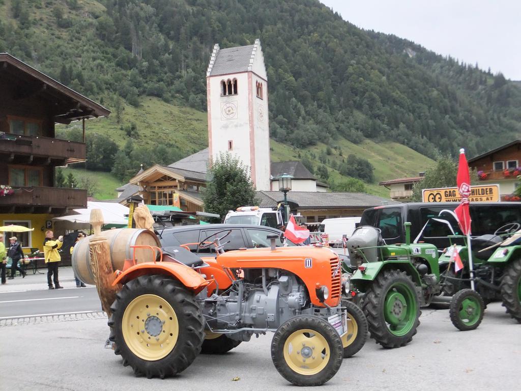 Apart-Pension Oberreiter Fusch an der Grossglocknerstrasse エクステリア 写真